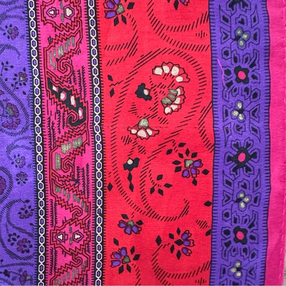 Vintage Oscar de la Renta Paisley Floral Silk Scarf Purple Pink Multicolor 31"sq - Picture 9 of 9